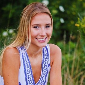 Meet your Posher, Bella